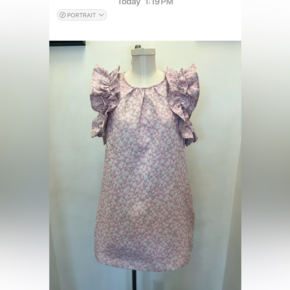Cute and casual dress in pink and gray.